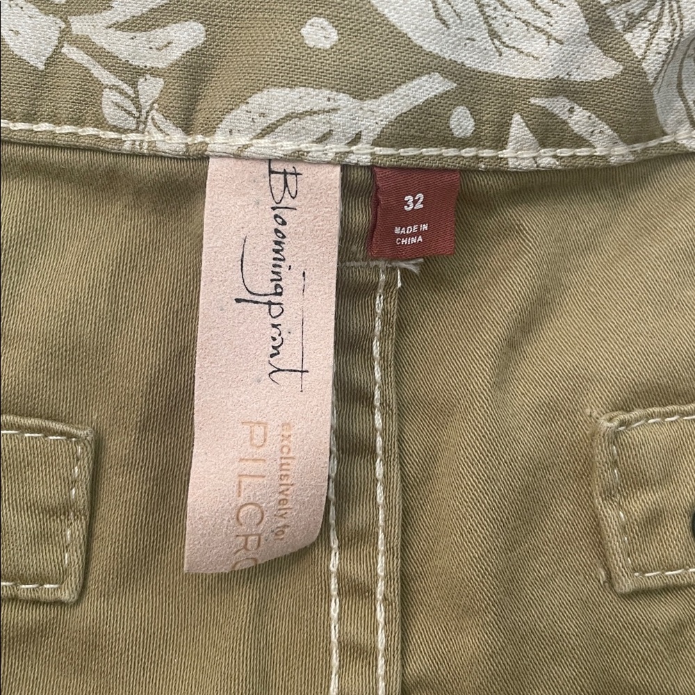 Pilcro Printed Botanical Shorts - Picture 5 of 10